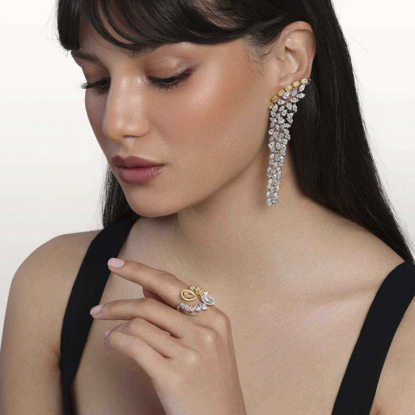 haute-joaillerie-boucles-doreilles-diamants-blanc-diamants-jaunes-cascade-kara.s3-imperiales-1