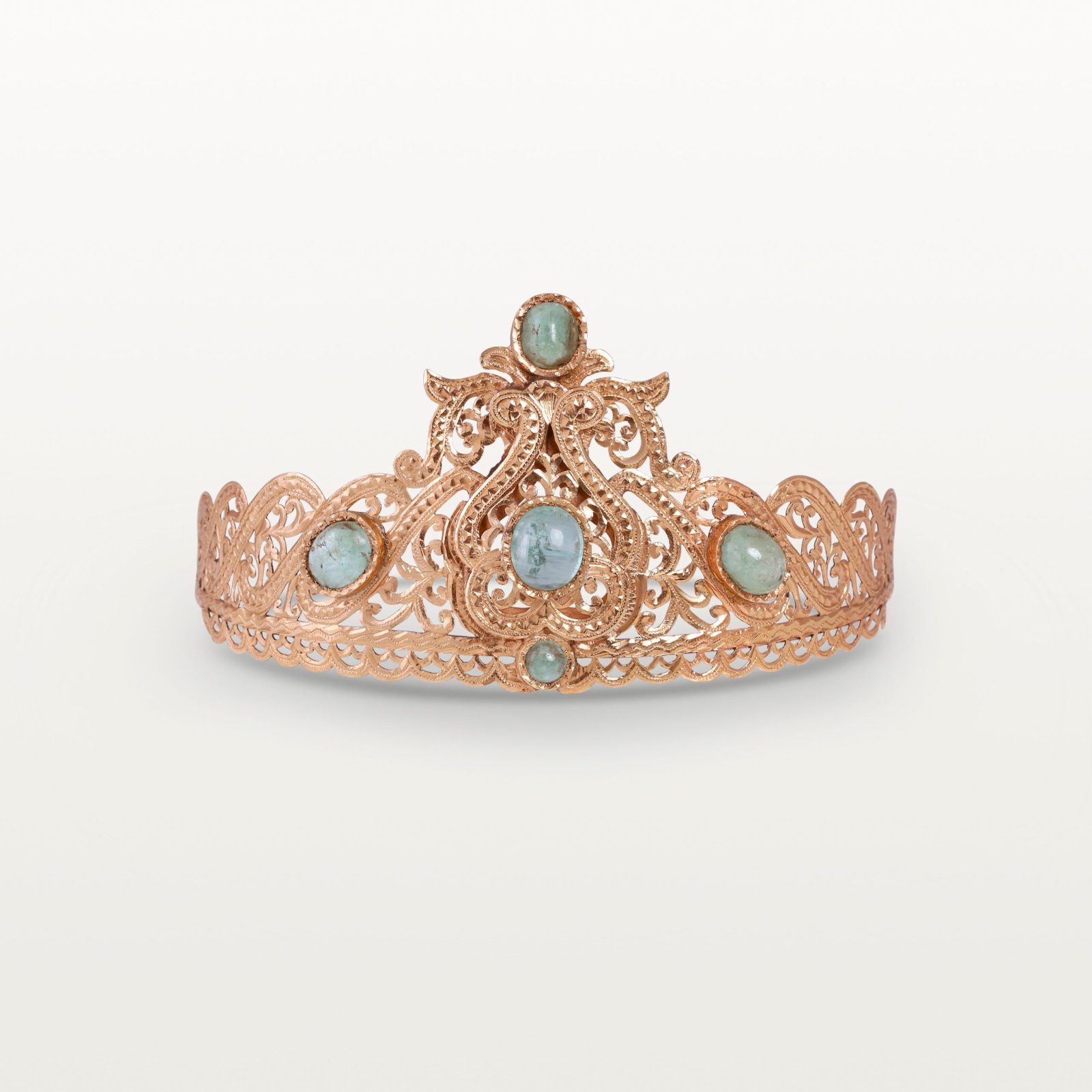 taj-couronne-or-emeraudes-bijoux-traditionnelle-marocain-beldi-ancien-kara.s-joaillerie-hommage-au-passé