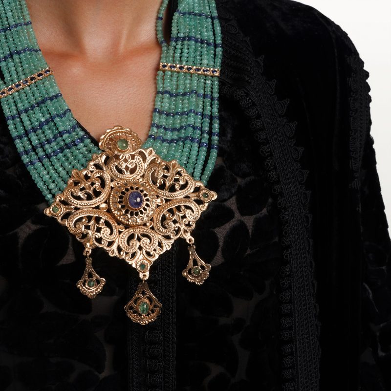 collier-mteja-saphirs-multifranges-de-perles-emeraudes-saphir-bijoux-marocain-kara.s-hommage-au-passé.jpg (3)