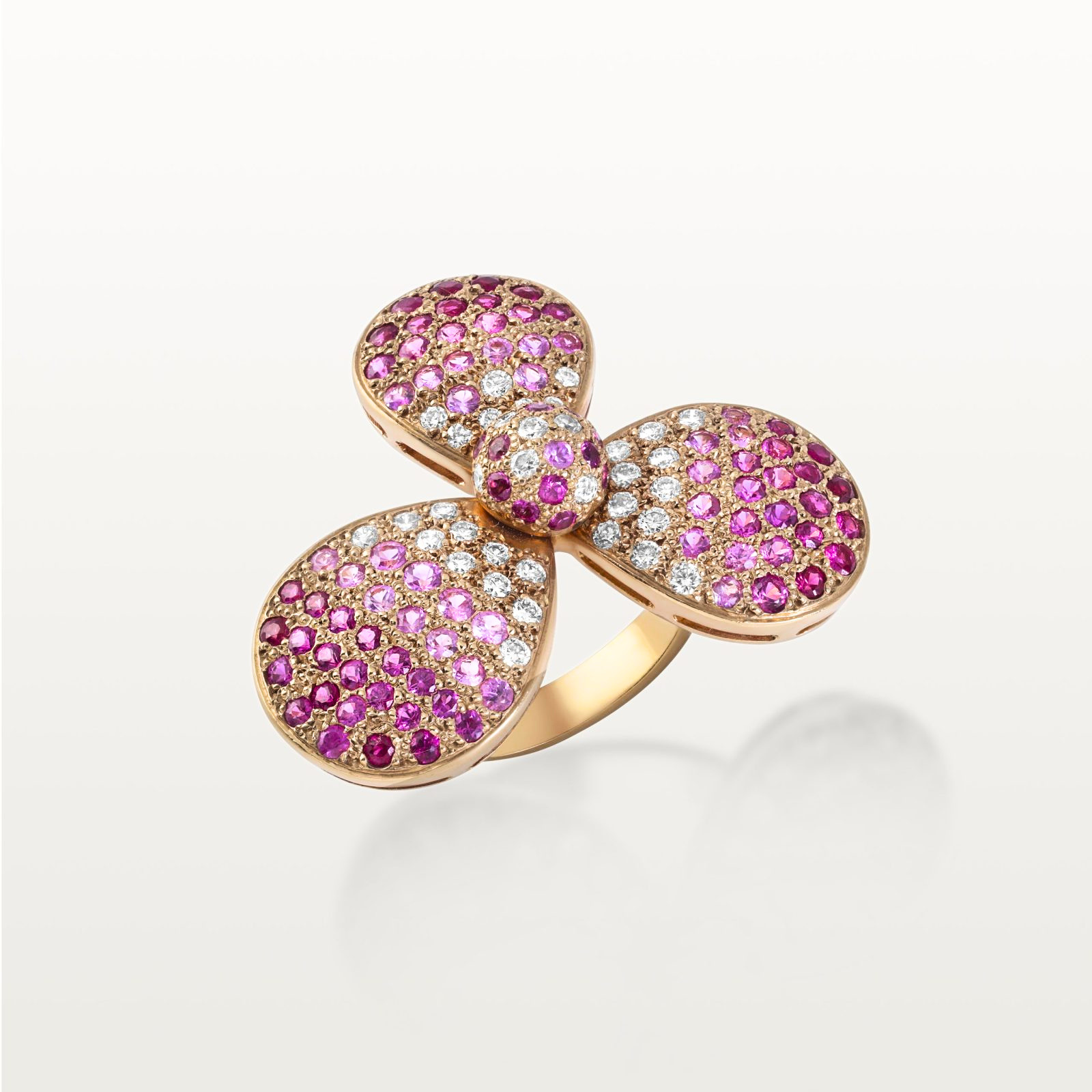 BAGUE LES FLEURS DU BIEN, TRÈFLE DE SAPHIR ROSE ET DIAMANT