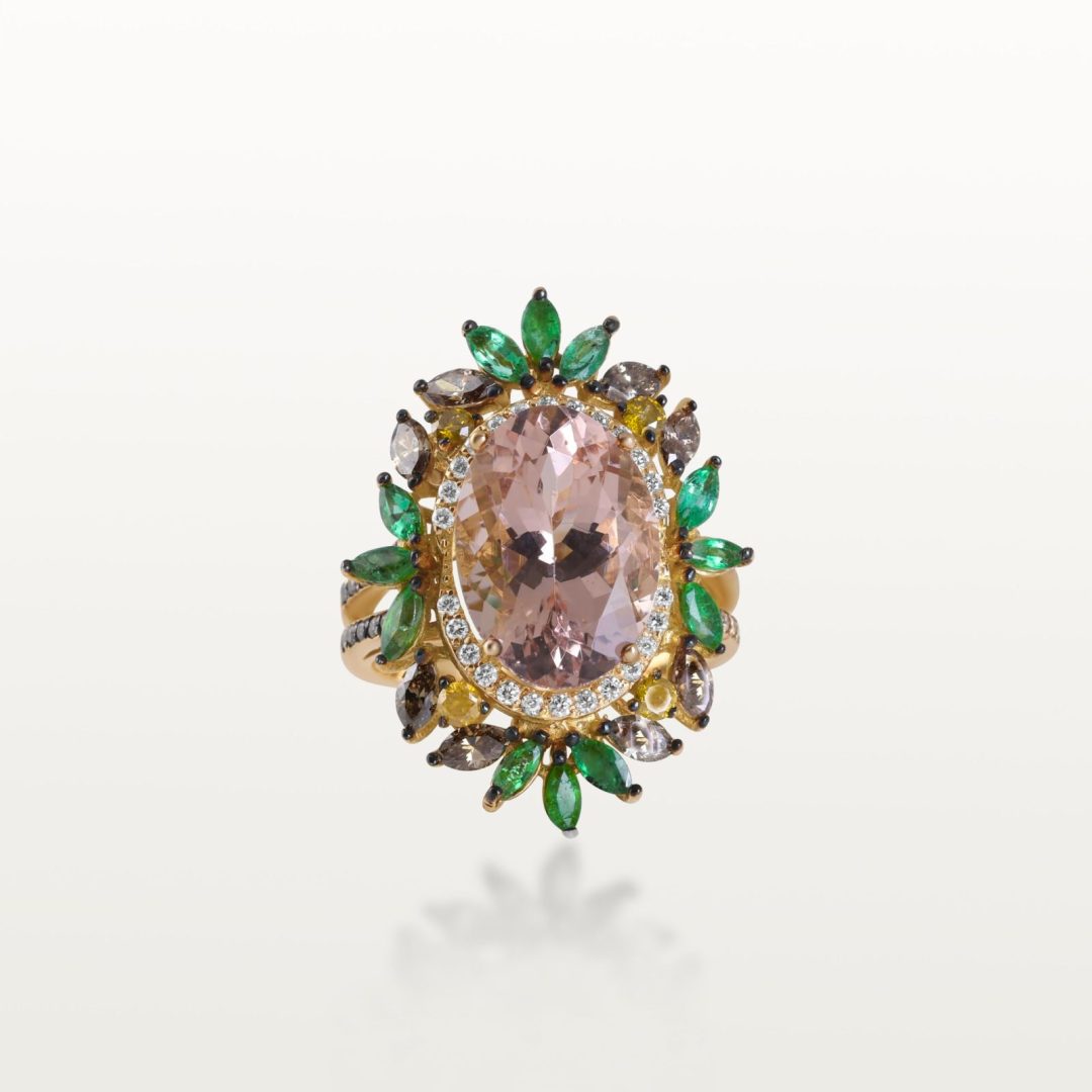 BAGUE LES FLEURS DU BIEN, MORGANITE, ÉMERAUDES ET DIAMANTS MARRON