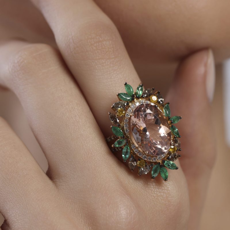 bague-diamant-marron-diamants-jaune-emeraude-marganite-haute-joaillerie-kara.s5-les-fleurs-du-bien