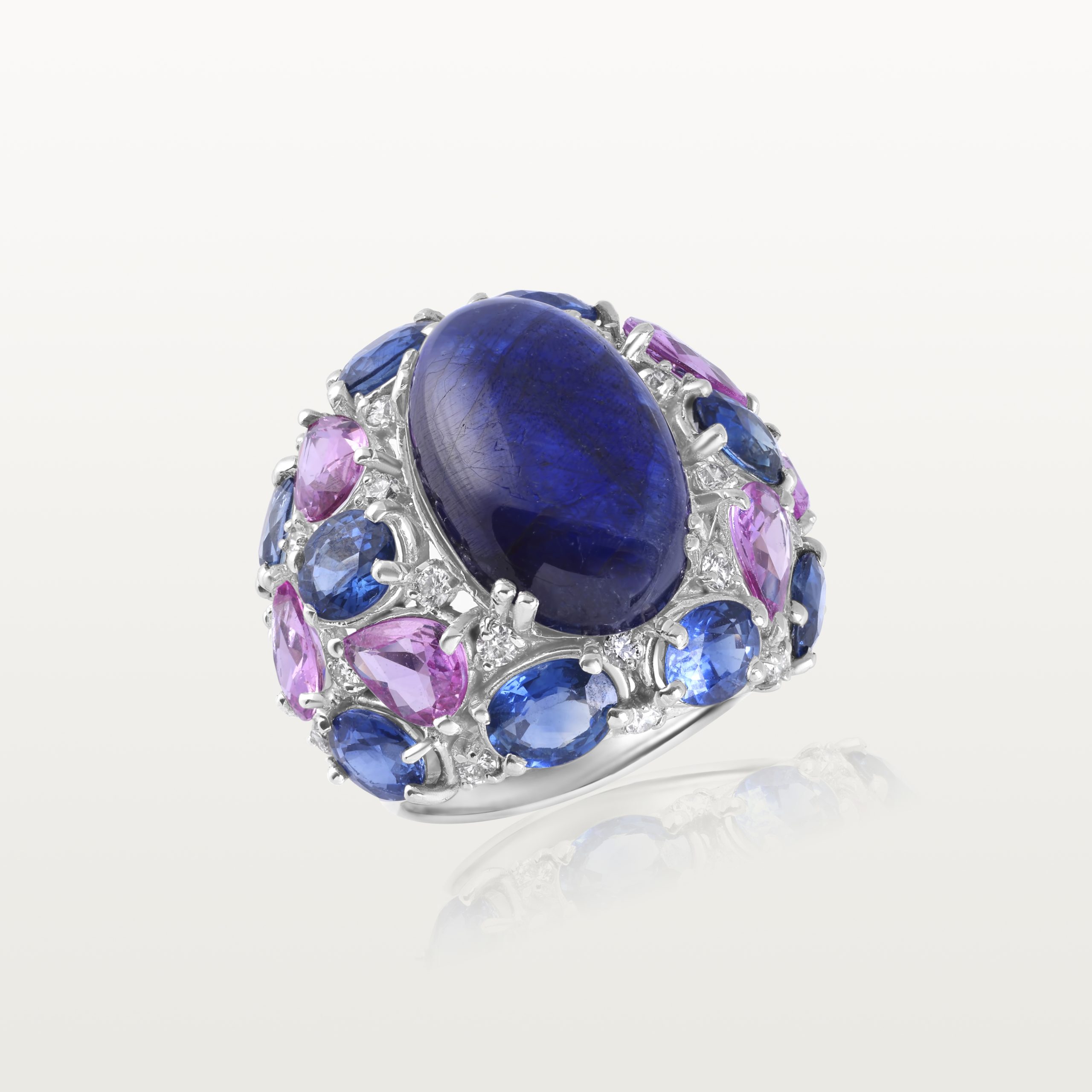 bague-diamants-blanc-saphirs-bleu-saphir-rose-cabochon-haute-joaillerie-kara.s3-le-lac-des-cygnes
