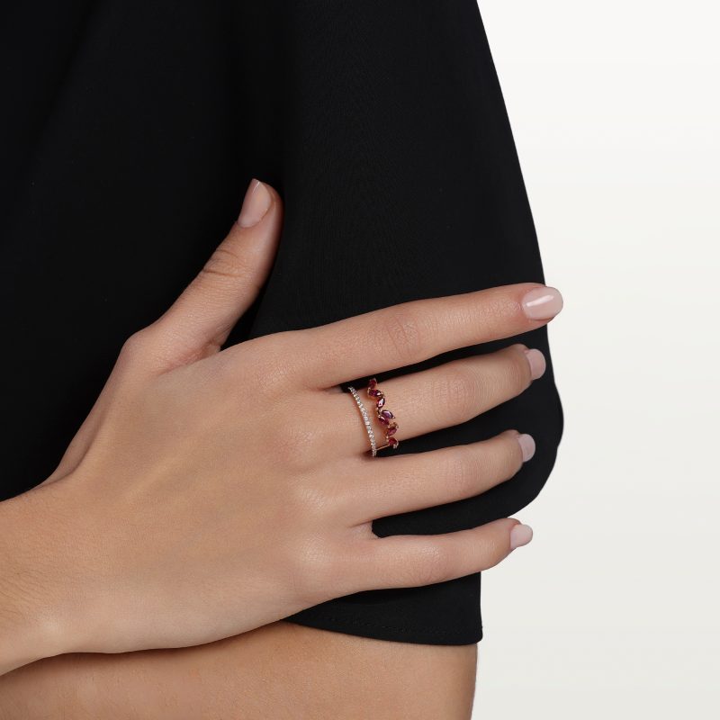bague-double-lignes-diamants-rubis-marquises-or-rose-a-&-more2