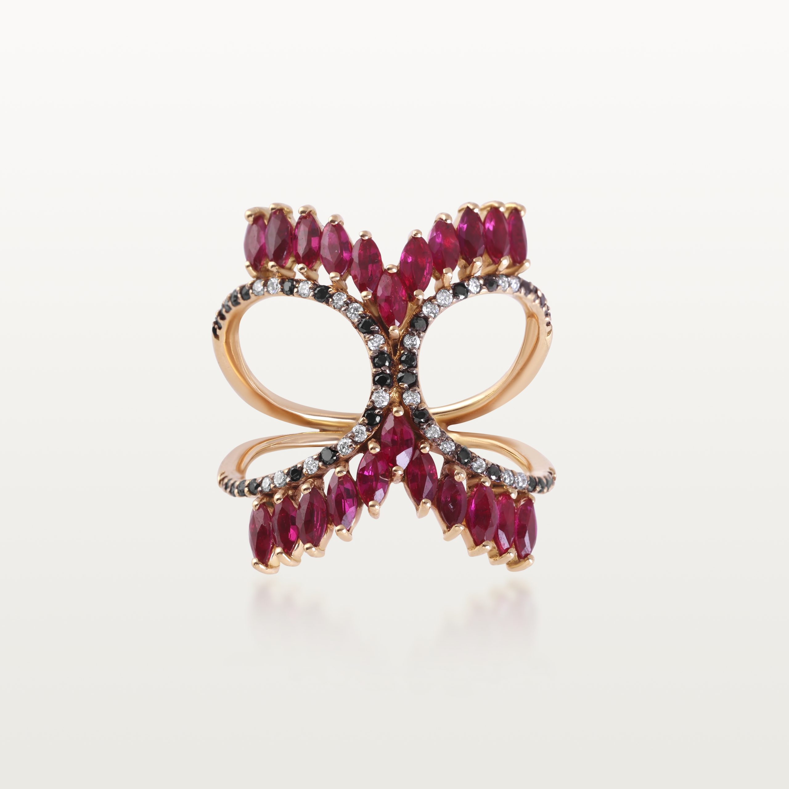 BAGUE A&MORE, ENTRE-DOIGT CROISÉE, DIAMANTS ET RUBIS