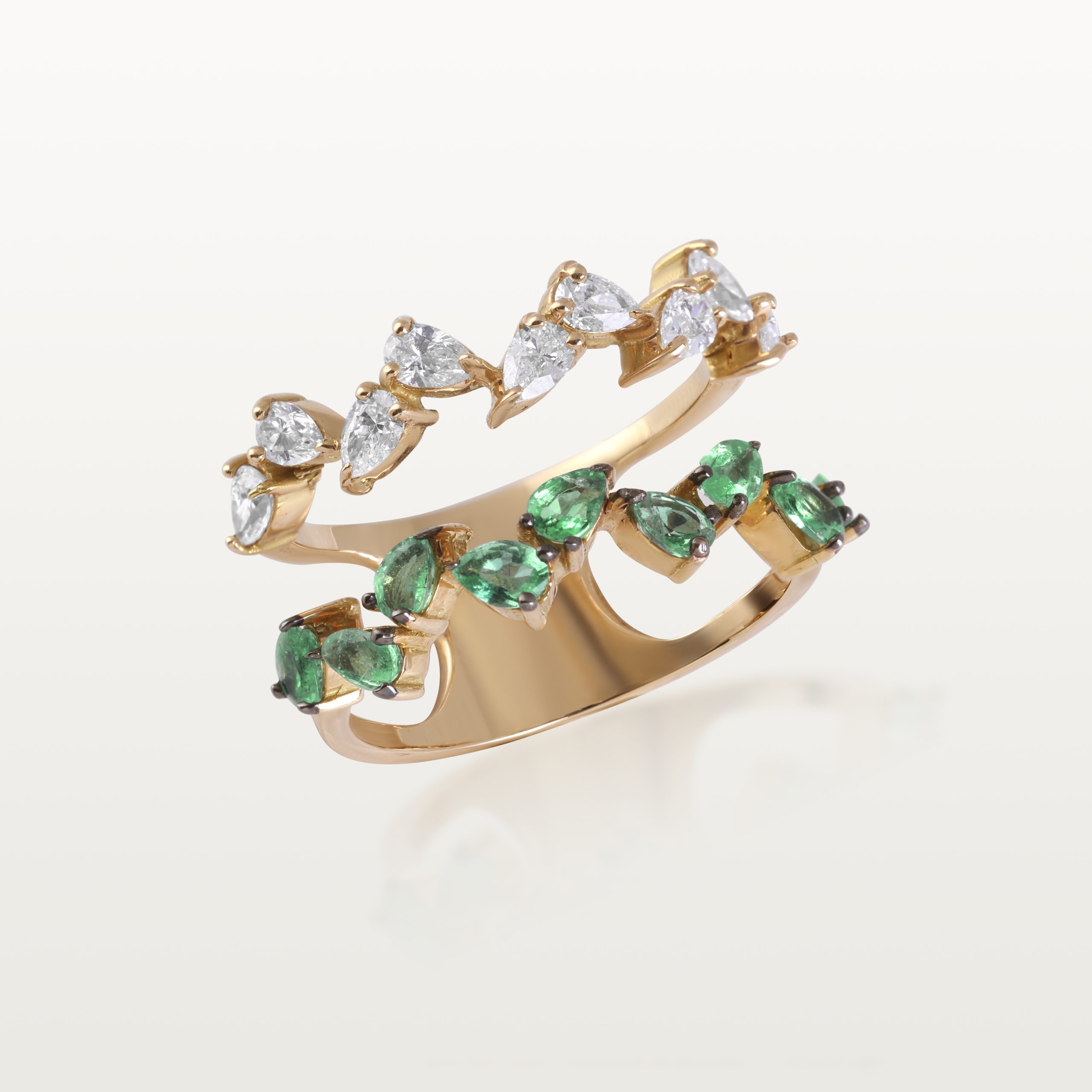 BAGUE A&MORE, LIGNES DÉSTRUCTURÉ, DIAMANTS ET ÉMERAUDES