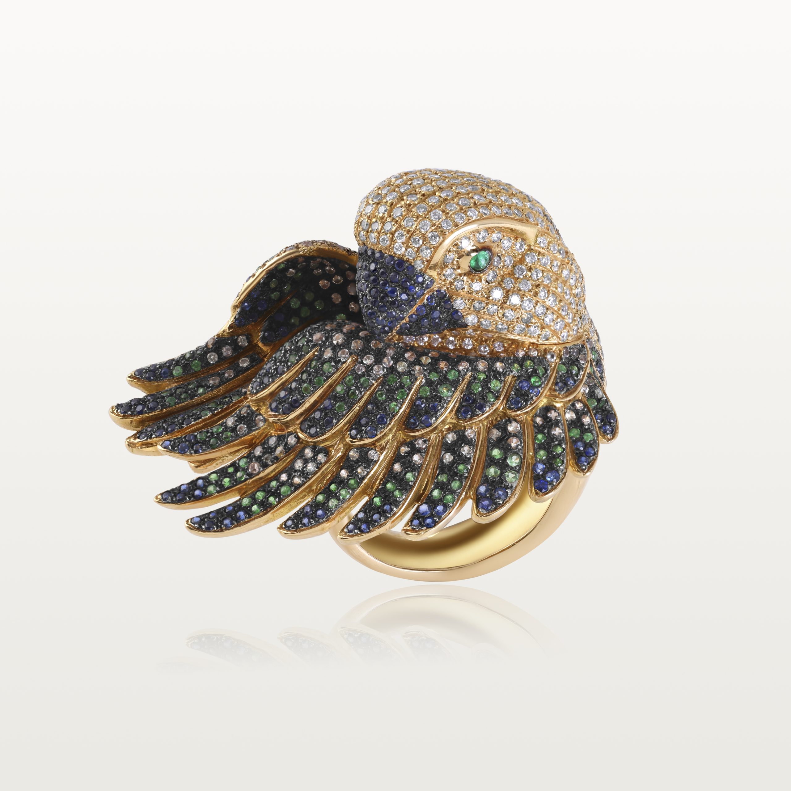 bague-oiseau-péroquet-diamants-blanc-saphirs-jaune-emeraudes-tzavorite-haute-joaillerie-pièrres-précieuses3-le-lac-des-cygnes