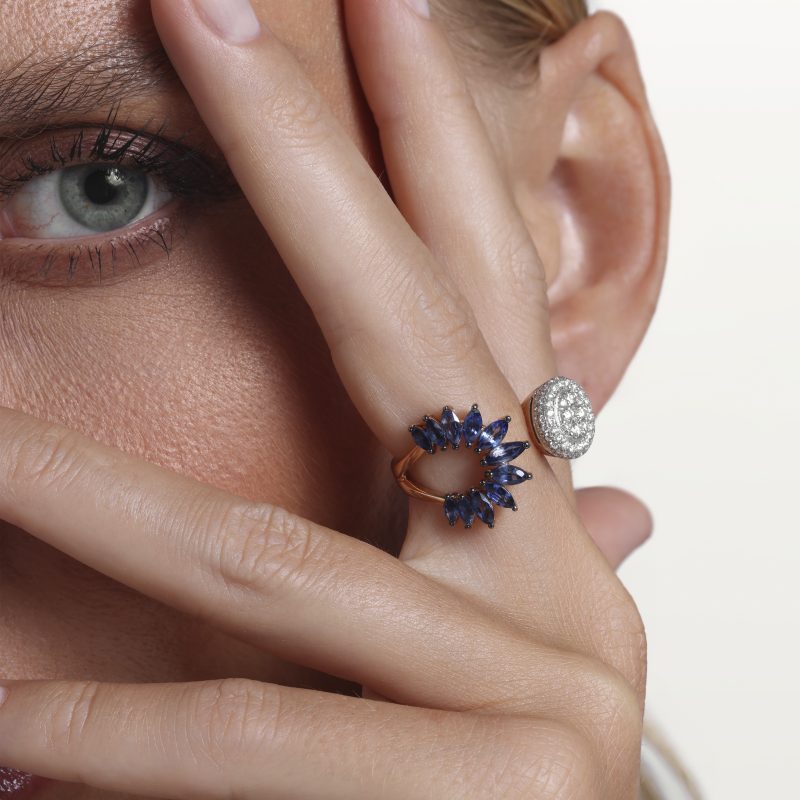 bague-ouverte-saphirs-bleu-diamants-blanc-kara.s-joaillerie-a-&-more2