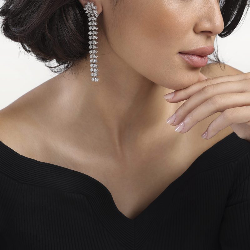 boucles-d’oreilles-chute-diamants-blanc-haute-joaillerie-karas2