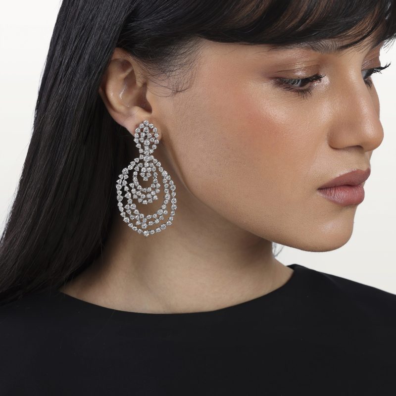 boucles-d’oreilles-chutes-diamants-blanc-haute-joaillerie-kara.s2-impériales