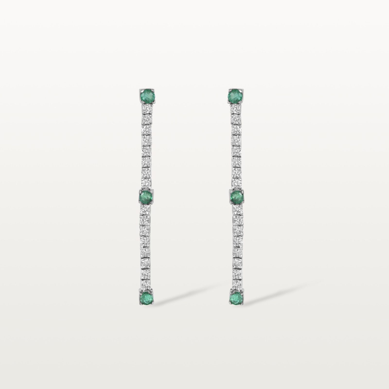 boucles-d’oreilles-chutes-diamants-emeraudes-les-klassiques2