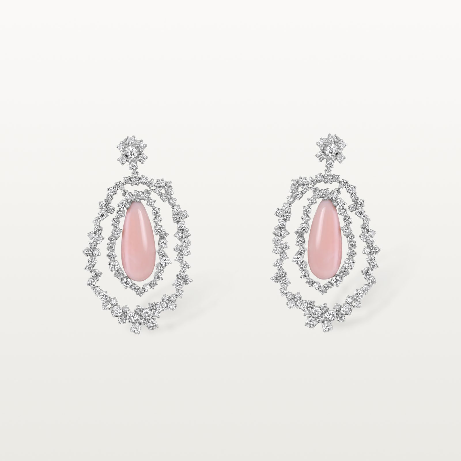 boucles-d’oreilles-diamants-blanc-corail-haute-joaillerie-maroc3-le-lac-des-cygnes