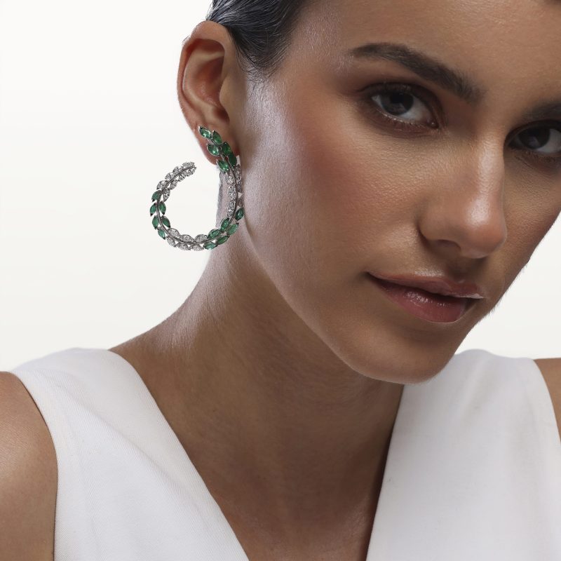 boucles-d’oreilles-diamants-blanc-emeraudes-haute-joaillerie-kara.s-les-fleurs-du-bien