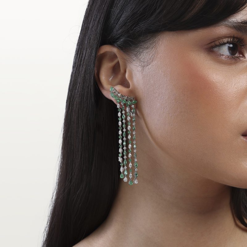 boucles-d’oreilles-diamants-blanc-emeraudes-haute-joaillerie-kara.s-maroc-le-lac-des-cygnes