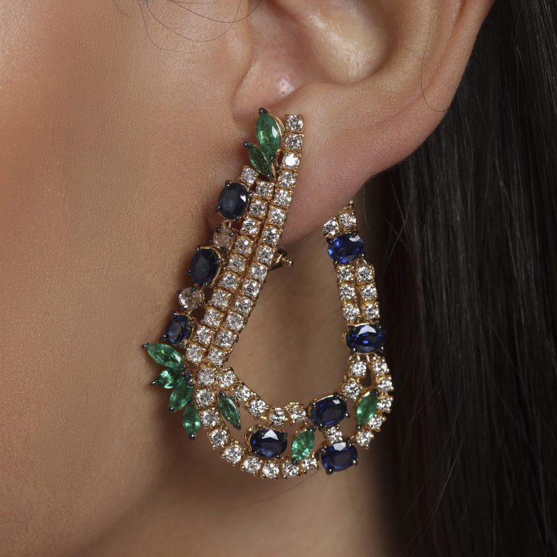 boucles-d’oreilles-diamants-blanc-rosas-emeraude-saphir-bleu-haute-joaillerie-kara.s-maroc3-le-lac-des-cygnes