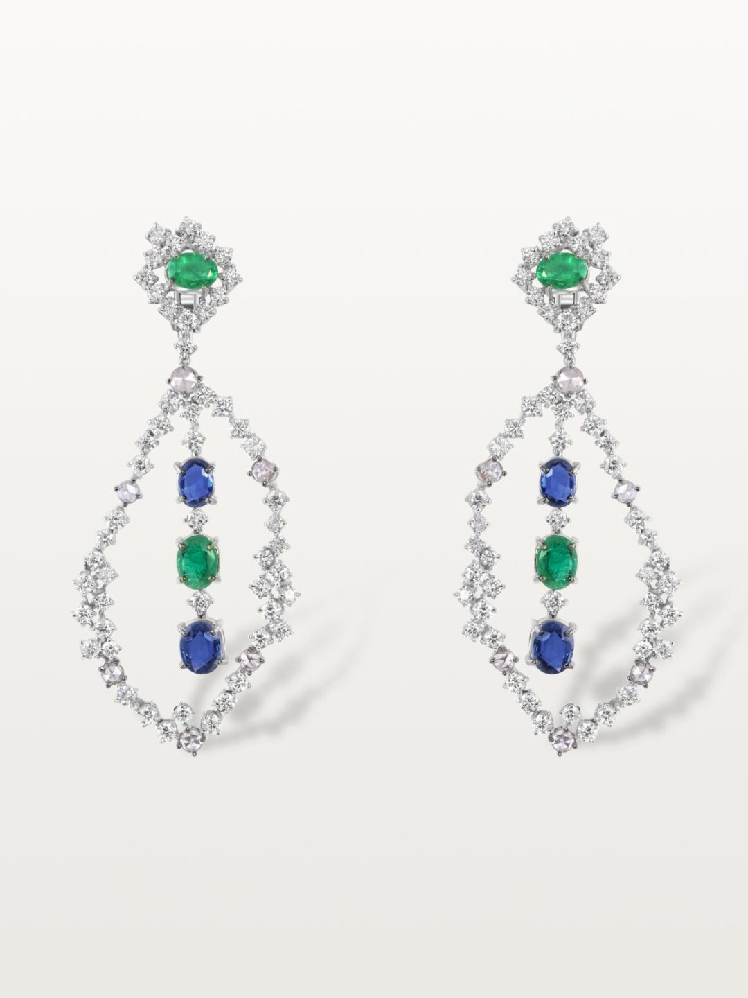 boucles-doreilles-diamants-blanc-saphirs-emeraudes-haute-joaillerie-kara.s-maroc2-le-lac-des-cygnes-1600×1600 – Modifié