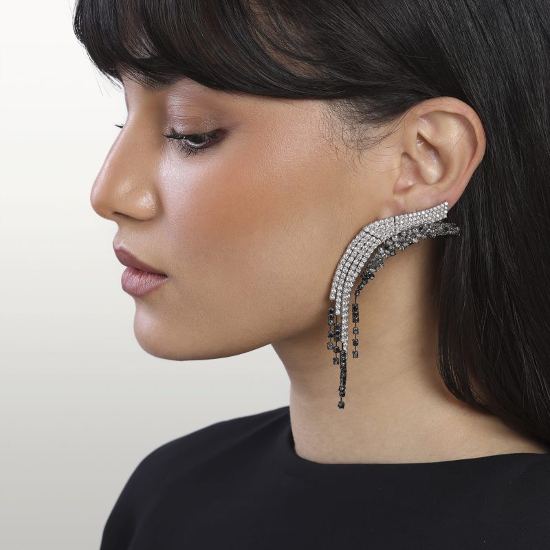 boucles-d’oreilles-diamants-noir-diamants-blanc-suspendu-haute-joaillerie-karas.2-impériales