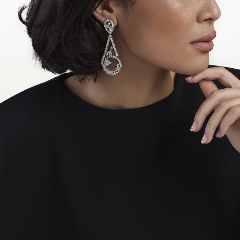 boucles-d’oreilles-haute-joaillerie-diamants-blanc-karas2