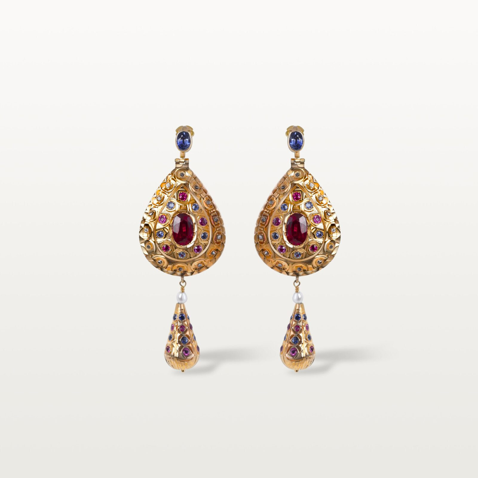 BOUCLES D’OREILLES « RABOUZ »HOMMAGE AU PASSÉ, GOUTTE OUVRANTE À PARFUM