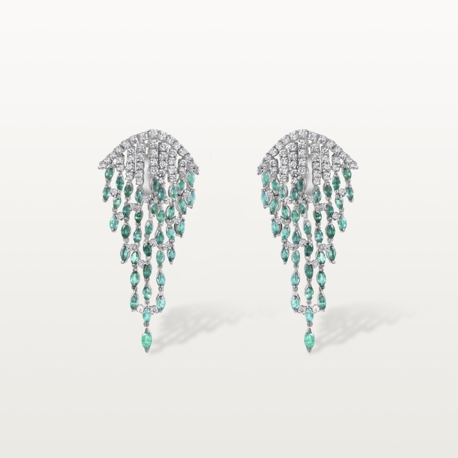 boucles_oreilles_diamants_emeraudes_joaillerie2-impériales