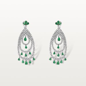 BOUCLES D’OREILLES LES IMPÉRIALES, ARC D'ÉMERAUDES ET DE DIAMANTS