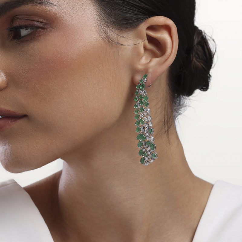 boucles_oreilles_emeraudes_diamants_kara.s_joaillerie-impériales