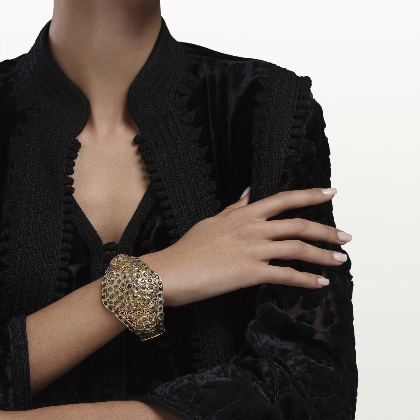 bracelet-beldi-ancien-saphirs-bleu-bijoux-traditionnelle-marocain-kara.s3-hommage-au-passé