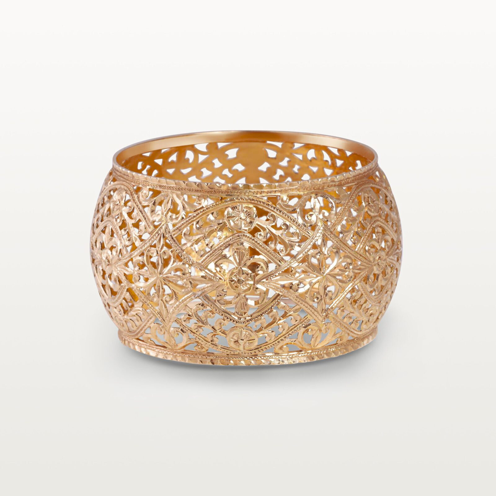 BRACELET "MENFOOKH" HOMMAGE AU PASSÉ, STRUCTURE AJOURÉE BOMBÉE