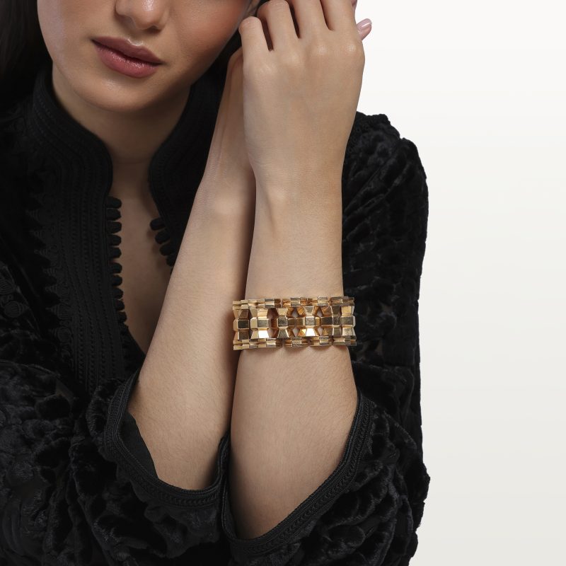 bracelet-or-wagon-modele-papillon-bijoux-traditionnelle-marocain-beldi-ancien-kara.s-joaillerie-maroc2-hommage-au-passé