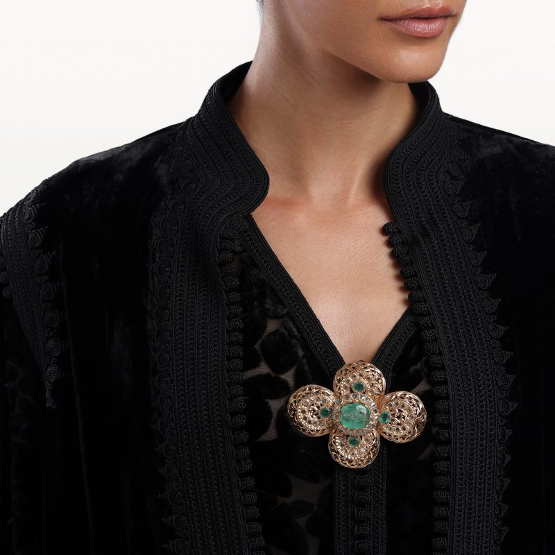 broche-beldi-marocaine-motif-floral-emeraude-bijoux-marocain-kara.s-joaillerie-hommage-au-passé 2