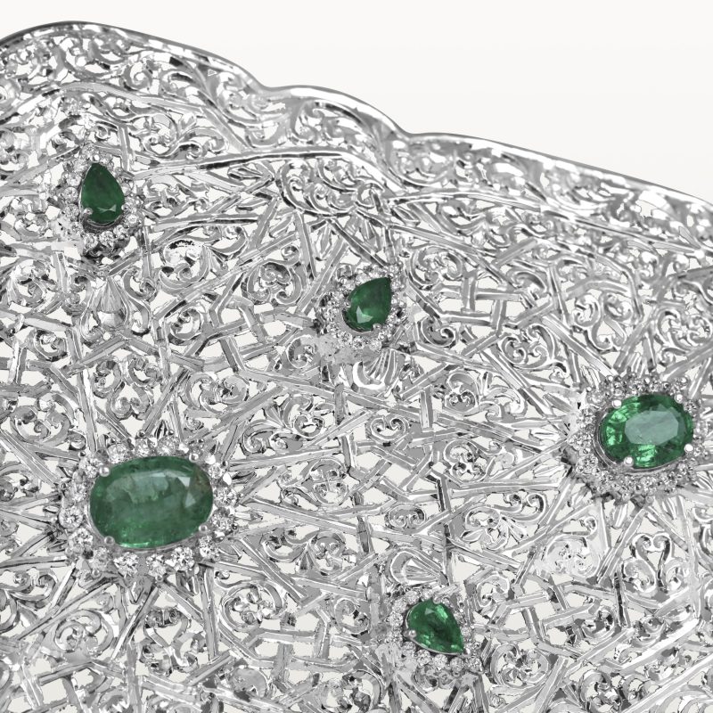 ceinture-or-blanc-mdama-moderne-emeraudes-beldi-contemporain-bjoux-traditionnelle-marocain-kara.s3-hommage-au-passé