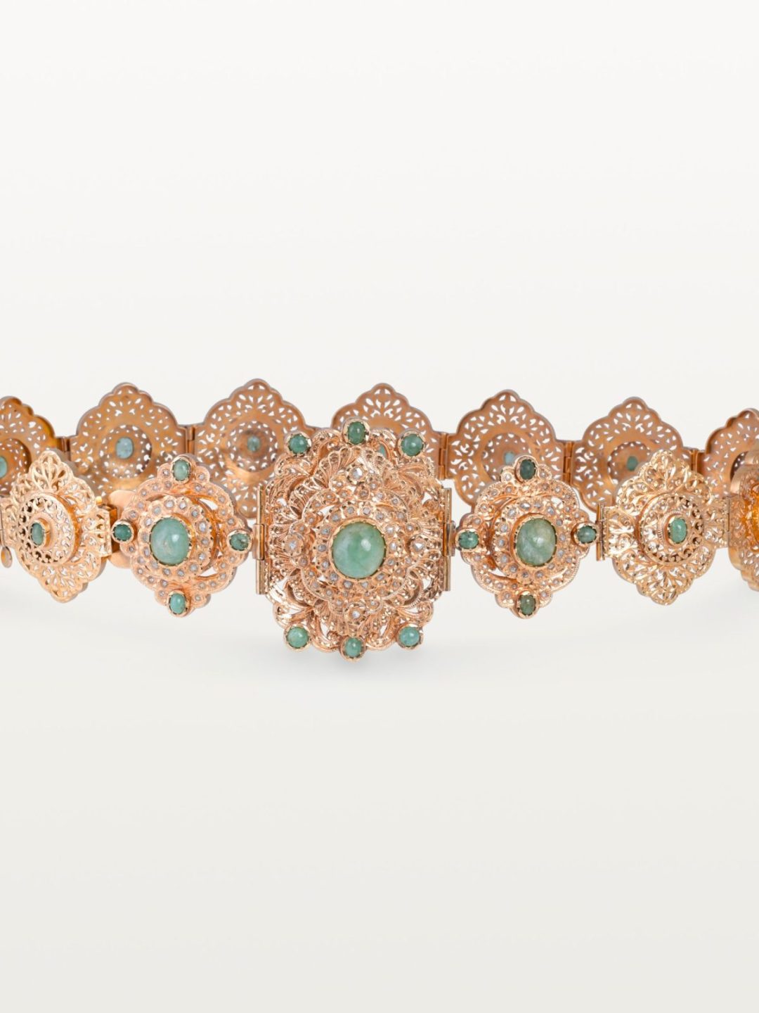 CEINTURE MDAMA "AAWINATES" HOMMAGE AU PASSÉ, MOTIFS FILIGRANÉS À CENTRES OVALES