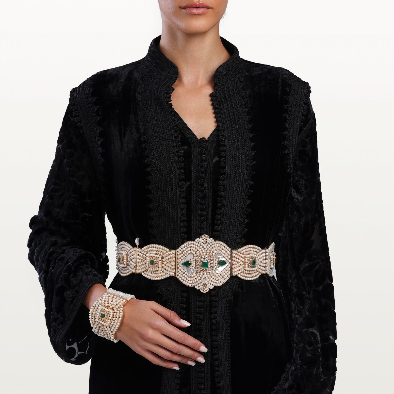 ceinture-or-mdama-perlée-nacre-emeraude-beldi-moderne-bijoux-marocain-kara.s-haute-joaillerie-hommage-au-passé 5