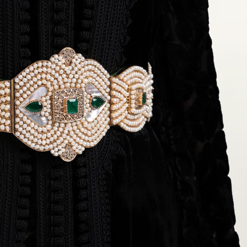 ceinture-or-mdama-perlée-nacre-emeraude-beldi-moderne-bijoux-marocain-kara.s-haute-joaillerie-hommage-au-passé 6