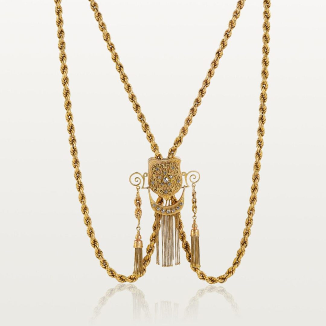 COLLIER « BOULEHIYA / CRAVACHE » HOMMAGE AU PASSÉ, PENDENTIF À FRANGES ET "POINCON DE LYON"