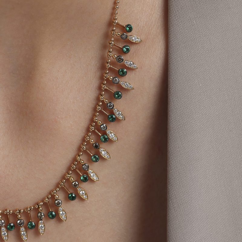 collier-chute-emeraudes-diamants-marron-a-&-more2