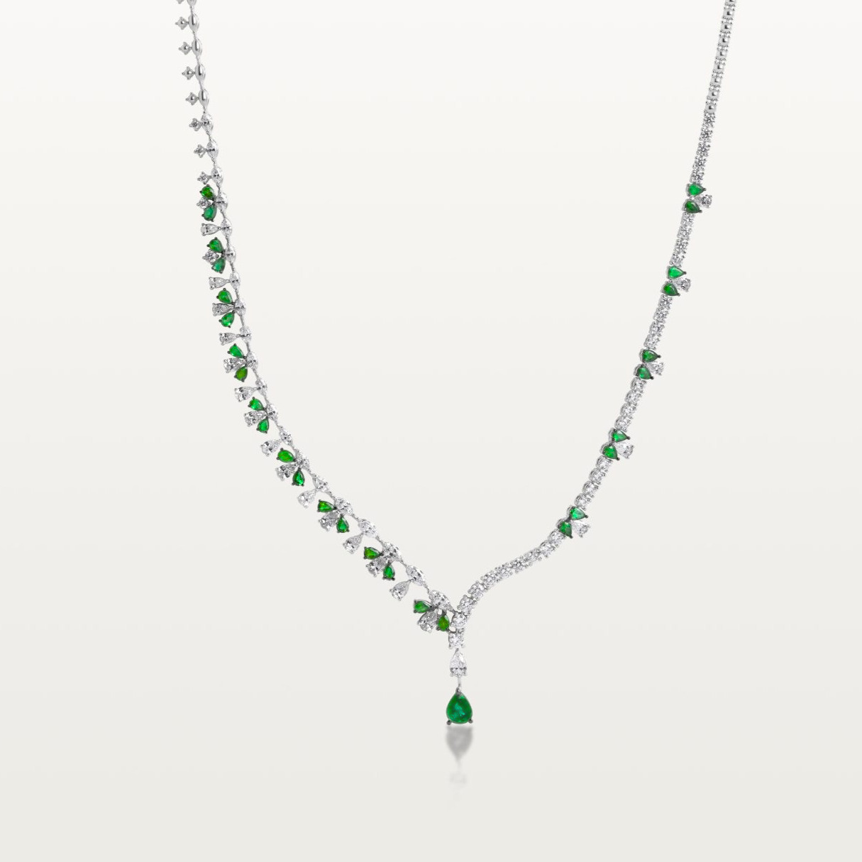 COLLIER IMPÉRIALES, EMERAUDES ET DIAMANTS