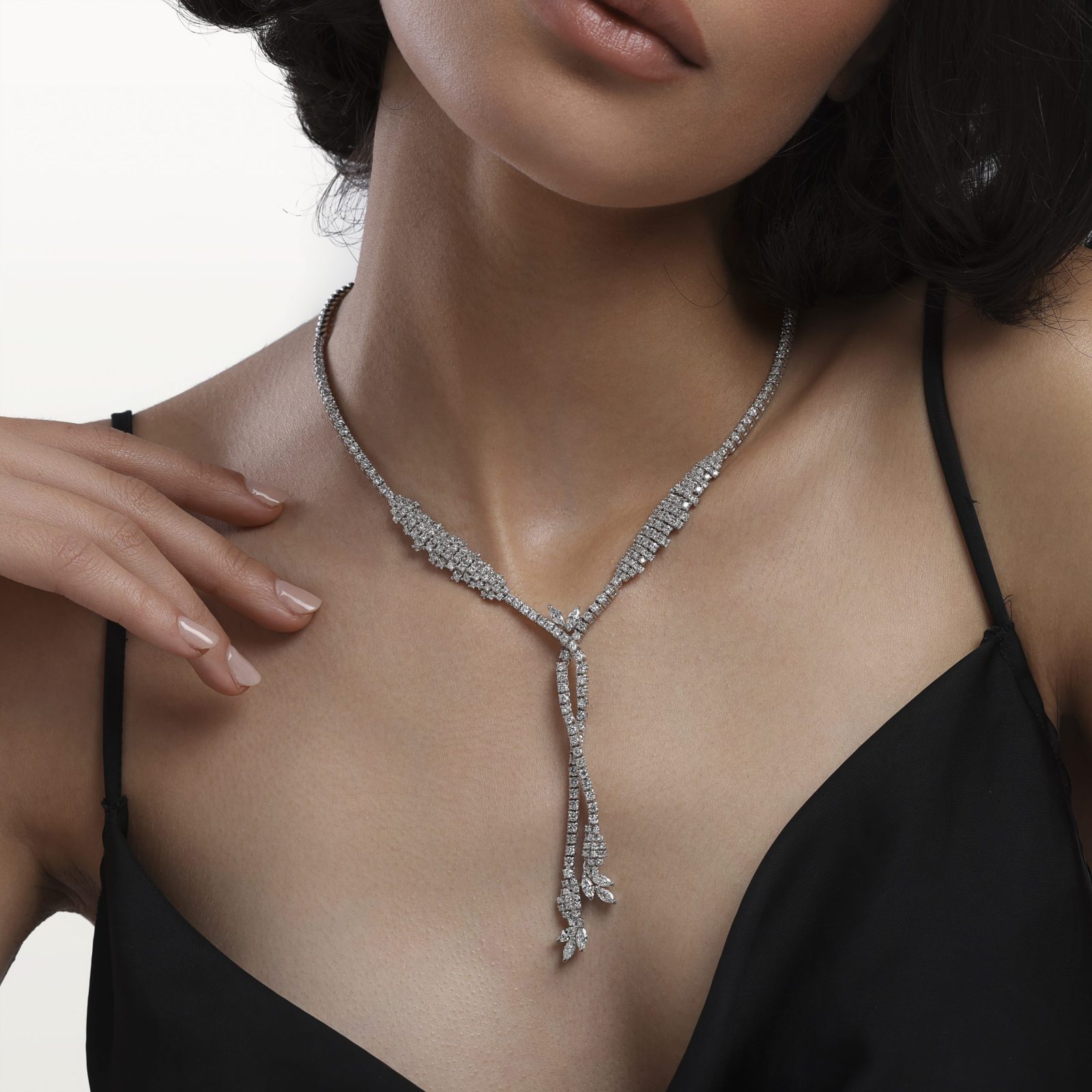 collier-parure-diamants-blanc-chute-haute-joaillerie-kara.s2-impériales