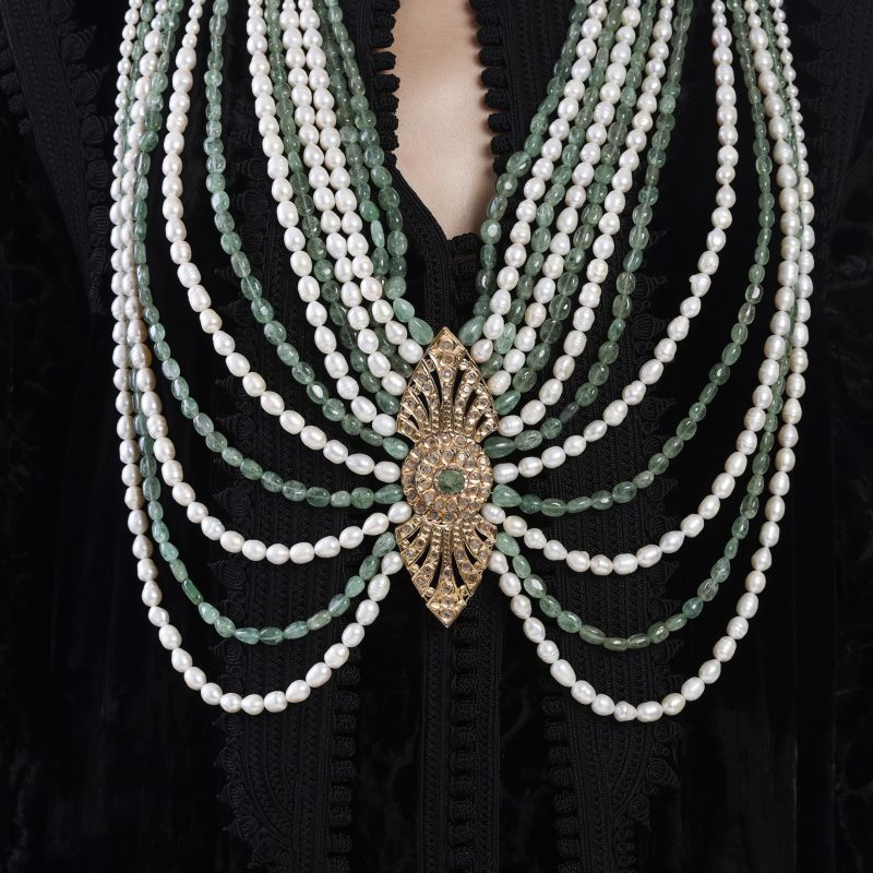 mteja-collier-marocain-perles-emeraudes-haute-joaillerie-kara.s-maroc-hommage-au-passé