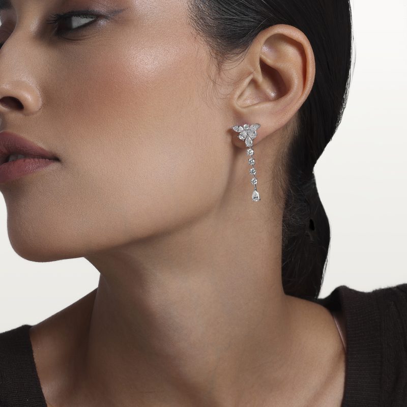boucles-d’oreilles-chutes-motif-papillon-diamants-les-klassiques
