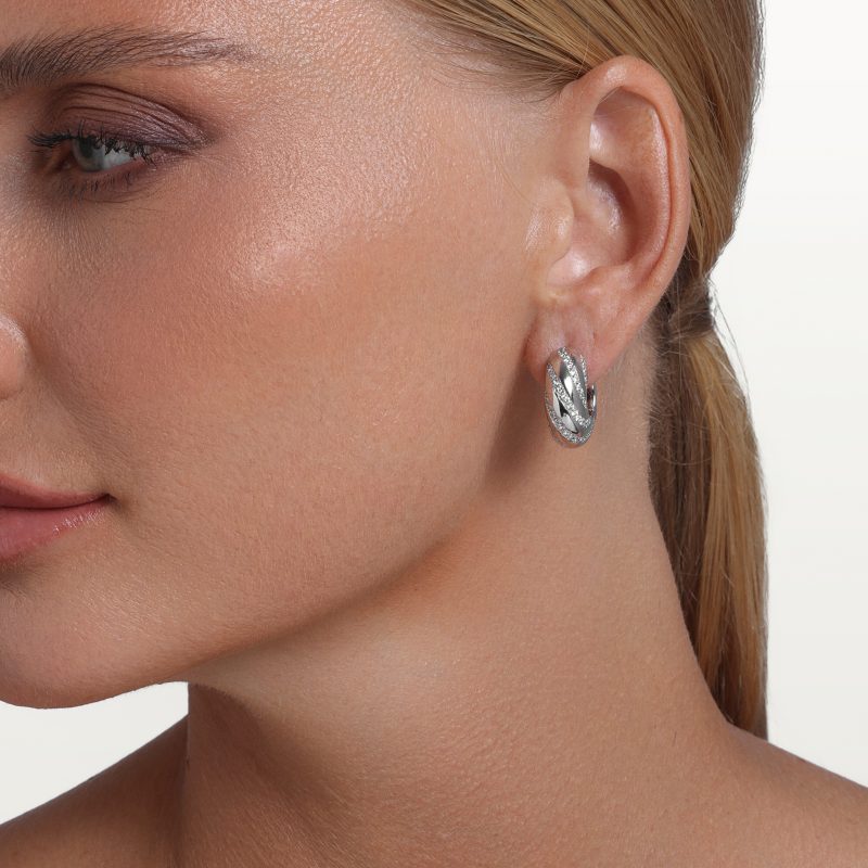 boucles-d’oreilles-créoles-croisées-diamants-blanc-or-blanc-les-klassiques