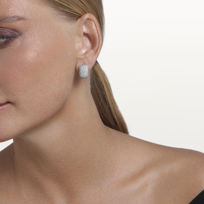 boucles-d’oreilles-créoles-pavée-bombée-diamants-les-klassiques2