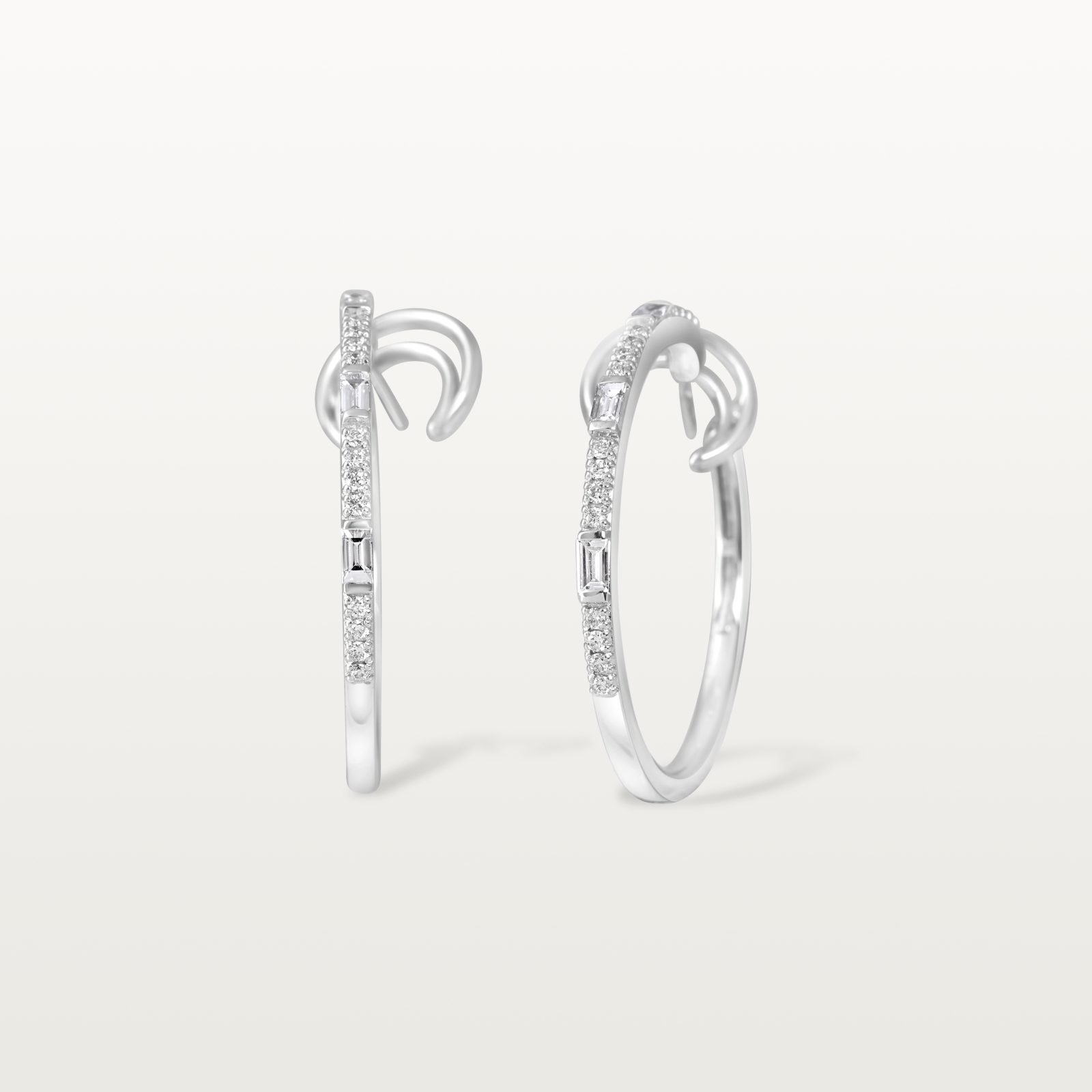 boucles-d’oreilles-créoles-taille-moyanne-serti-diamants-les-klassiques3