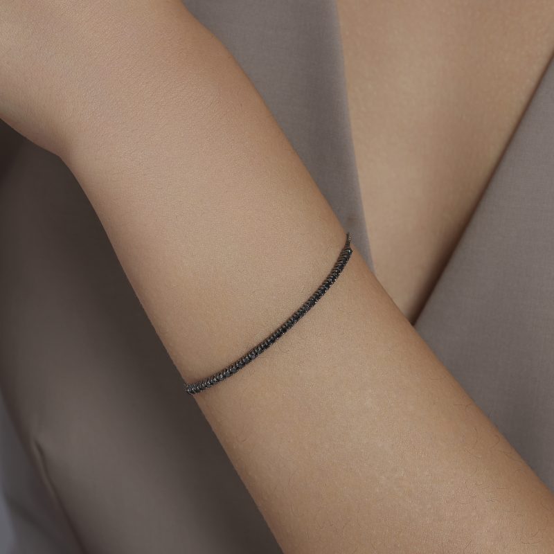 bracelet-tennis-demi-serti-diamants-noirs-les-klassiques2