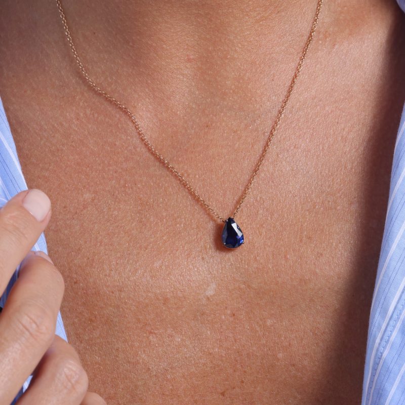 collier-pierre-au-cou-saphir-blleu-poire-les-klassiques3