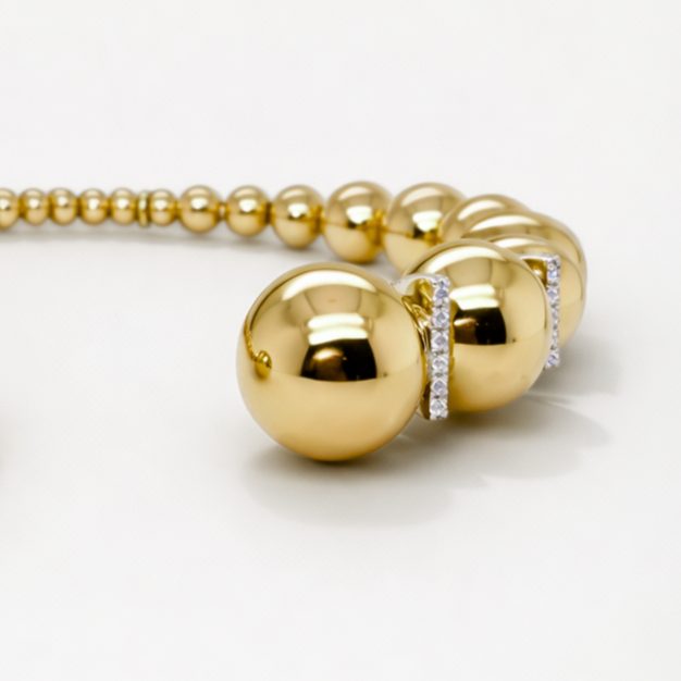 composition-bracelets-bloom-sphères-d’or-serti-Kara.S 1 – Or jaune – Modifié (1)