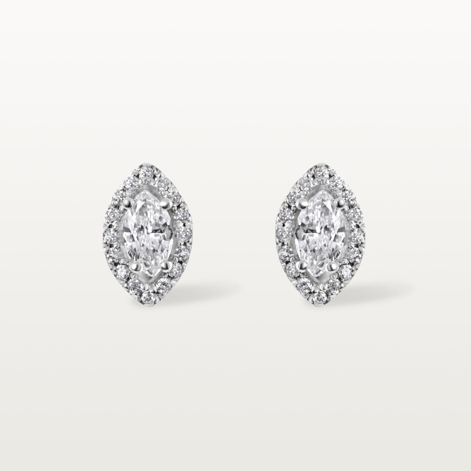 puces-d’oreilles-motif-halo-marquise-diamants-les-klassiques2